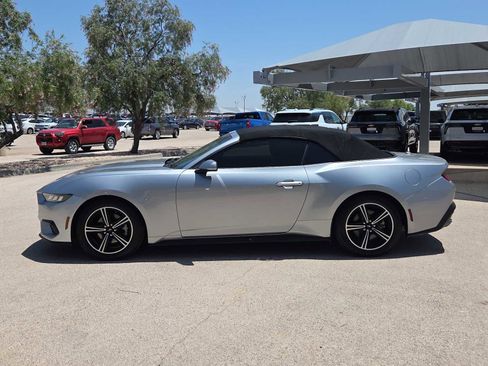 Used 2024 Ford Mustang Convertible RWD image 5