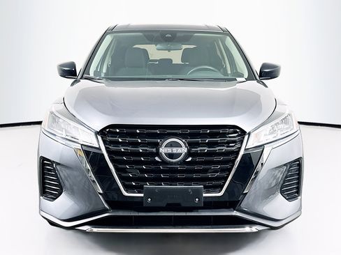 Used 2024 Nissan Kicks S image 2