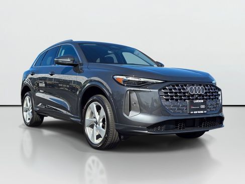 Certified 2025 Audi Q5 Premium Plus w/ Premium Plus AWD/4WD image 7