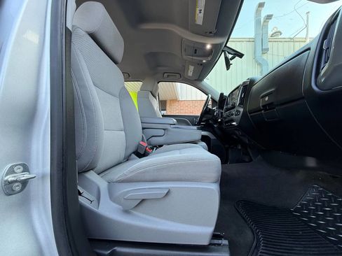 Used 2018 Chevrolet Silverado 1500 LT w/ All Star Edition image 19