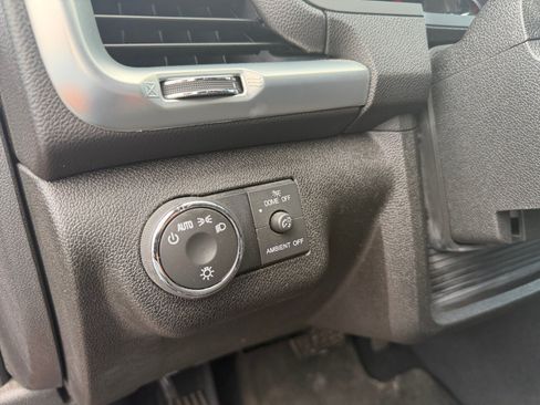 Used 2014 GMC Acadia SLE FWD image 22