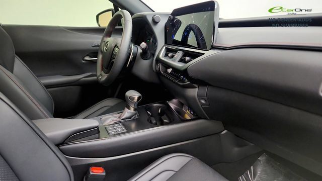 Used 2024 Lexus UX 250h F Sport FWD image 34