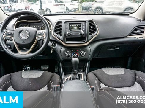 Used 2016 Jeep Cherokee Sport FWD image 25
