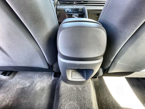 Used 2024 Hyundai Elantra SEL FWD image 22