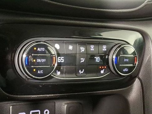 Used 2021 Buick Encore GX Select w/ Sport Touring Package image 17