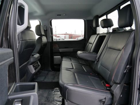 Certified 2023 Ford F450 Lariat w/ Chrome Package image 13