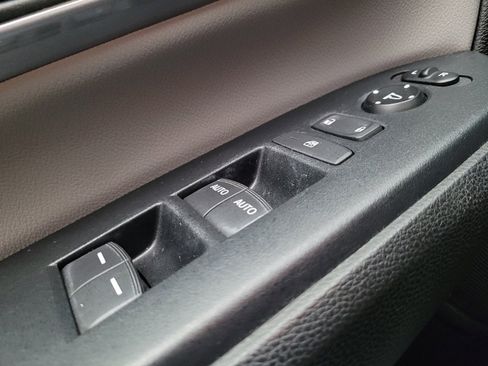 Used 2017 Honda CR-V Touring image 27