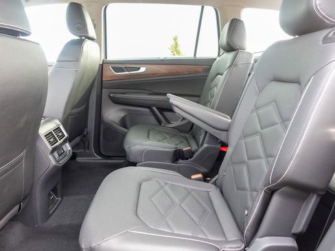 New 2026 Volkswagen Atlas SE image 26