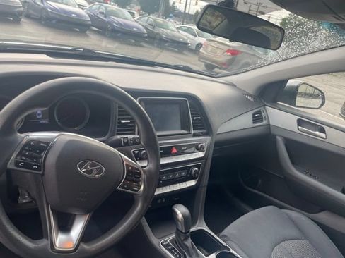 Used 2018 Hyundai Sonata SE FWD image 18