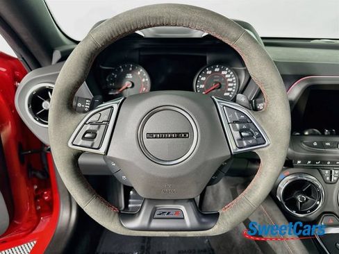 Used 2022 Chevrolet Camaro ZL1 RWD image 15