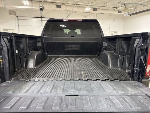 Used 2025 GMC Sierra 1500 SLT AWD/4WD image 24
