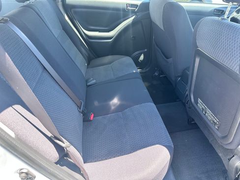 Used 2005 Toyota Matrix FWD image 9