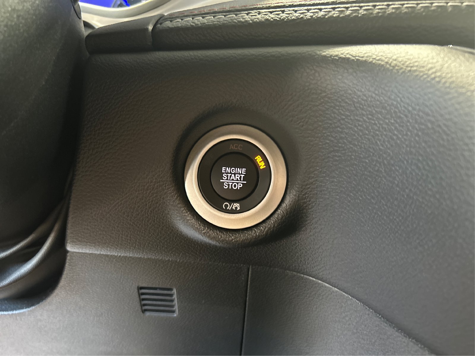 New 2027 Chrysler Pacifica Select FWD image 27