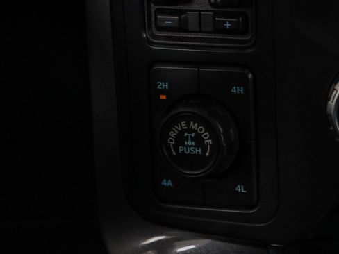 Used 2022 Ford F150 Lariat w/ Equipment Group 502A High AWD/4WD image 22