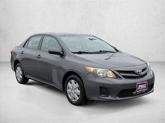 Used 2011 Toyota Corolla LE video 3