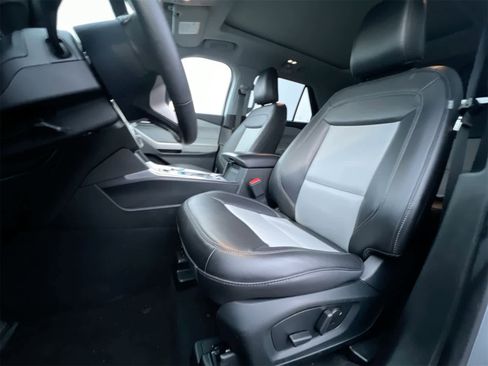 Used 2023 Ford Explorer XLT w/ Equipment Group 202A image 17