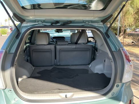 Certified 2017 Toyota Prius V Four w/ Carpet Mat Package image 34