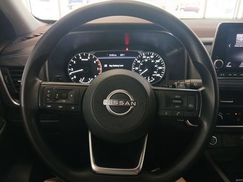 Used 2023 Nissan Rogue S AWD/4WD image 21