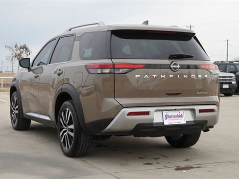 Used 2023 Nissan Pathfinder Platinum w/ Cargo Package image 7