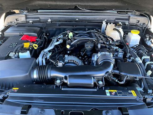 Used 2022 Jeep Gladiator Mojave w/ Cold Weather Group image 29