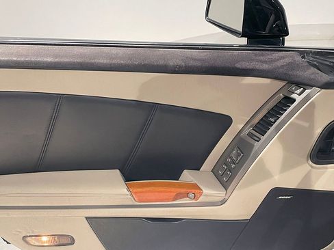 Used 2005 Cadillac XLR image 38