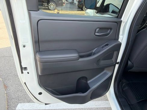 Used 2026 Nissan Frontier SV w/ SV Convenience Package AWD/4WD image 16