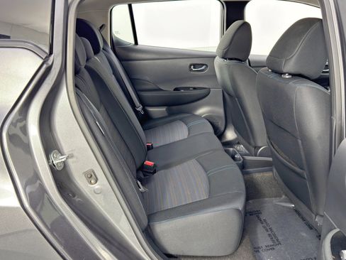 Used 2025 Nissan Leaf SV Plus image 34