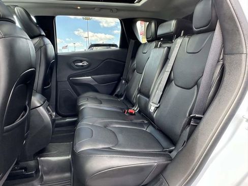 Used 2021 Jeep Cherokee Limited w/ Elite Package image 8