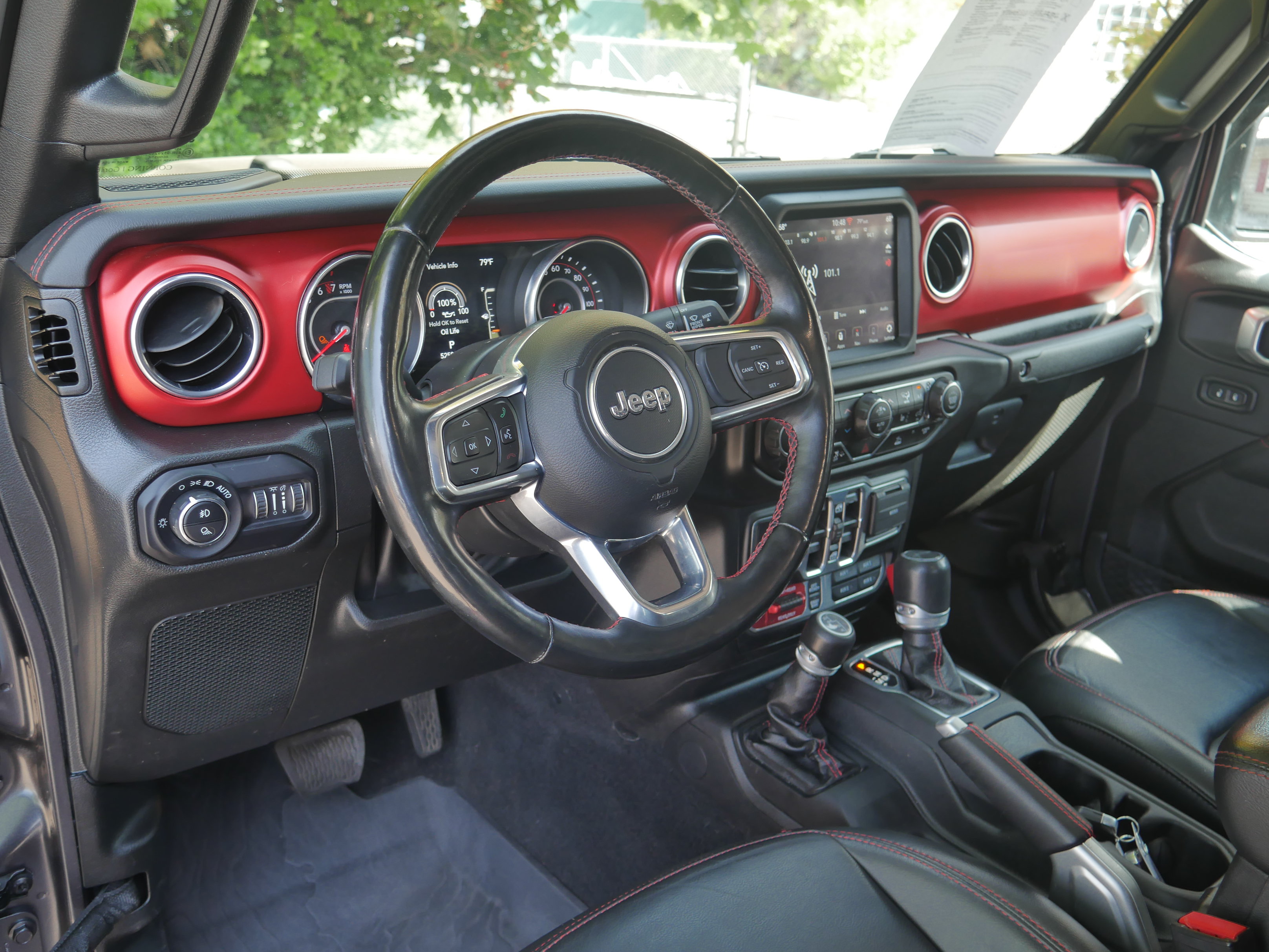 Used 2022 Jeep Gladiator Rubicon w/ LED Lighting Group AWD/4WD image 4