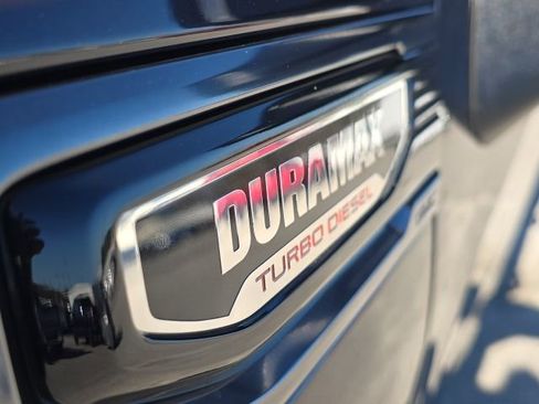 Used 2023 GMC Sierra 1500 AT4 w/ Technology Package image 9