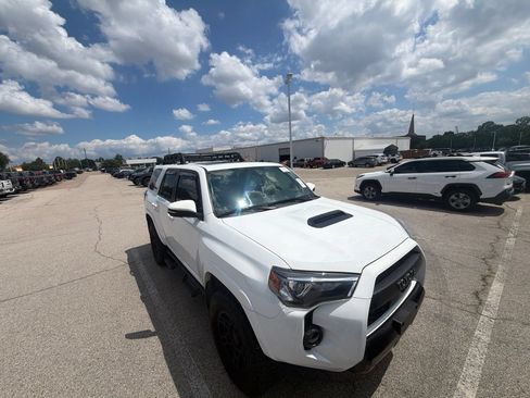Used 2024 Toyota 4Runner TRD Pro AWD/4WD image 3