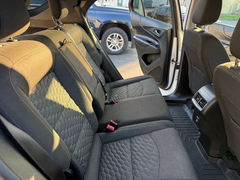 Used 2019 Chevrolet Equinox LT image 28