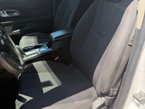 Used 2015 Chevrolet Equinox LS FWD image 14