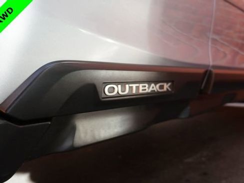 Used 2020 Subaru Outback Limited image 85