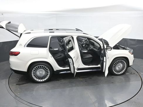 Used 2023 Mercedes-Benz Maybach GLS 600 4MATIC image 51