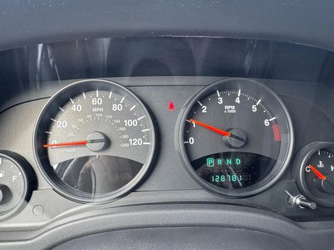 Used 2012 Jeep Patriot Latitude w/ Sun/Sound Group image 12