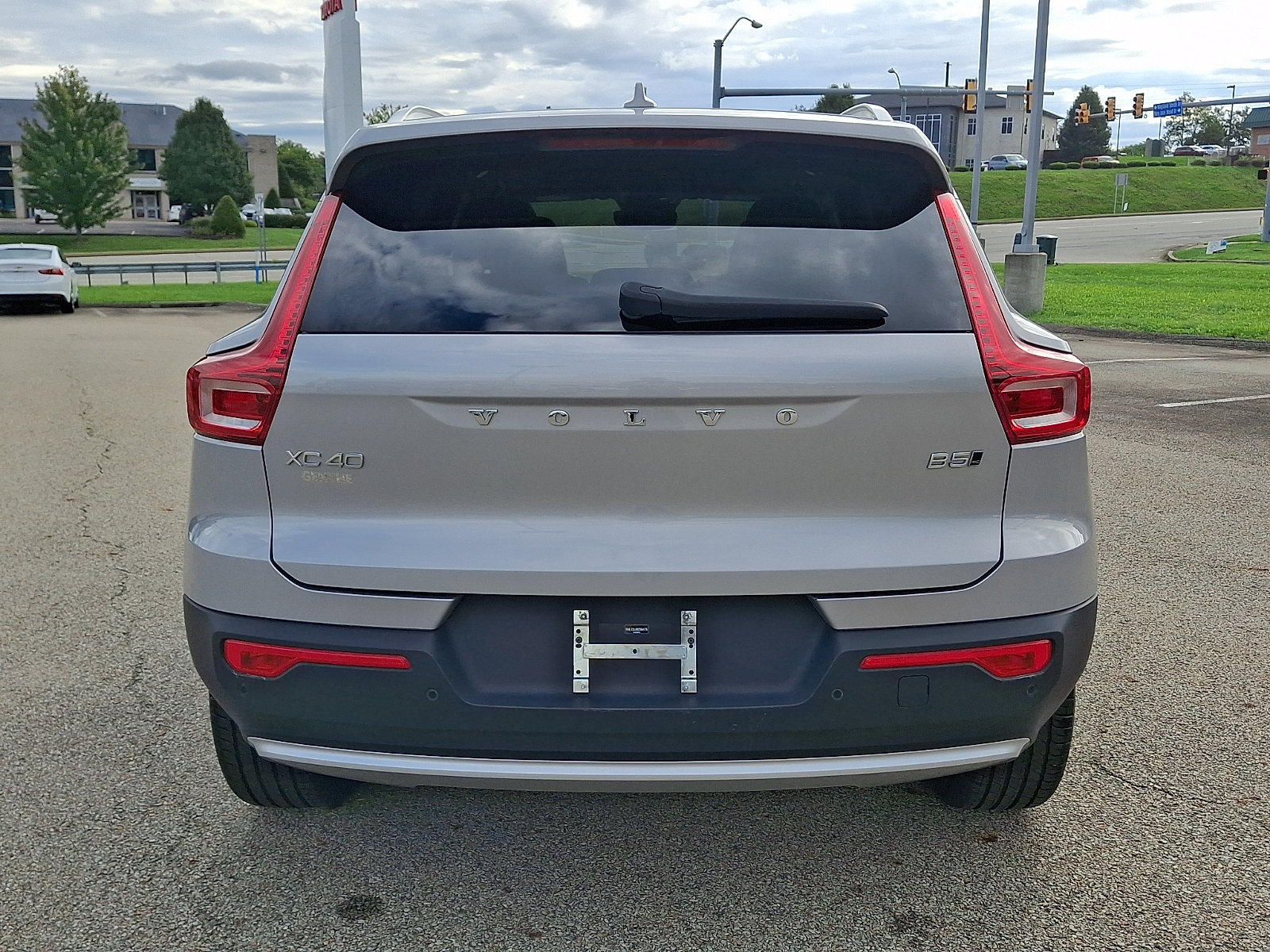 Used 2025 Volvo XC40 B5 Core AWD/4WD image 5