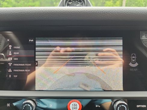 New 2026 Porsche Macan image 32