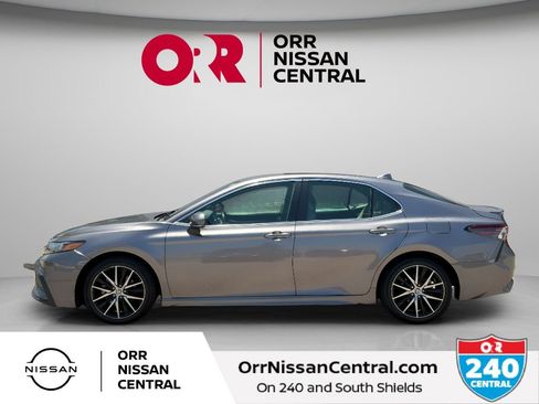 Used 2022 Toyota Camry SE FWD image 8