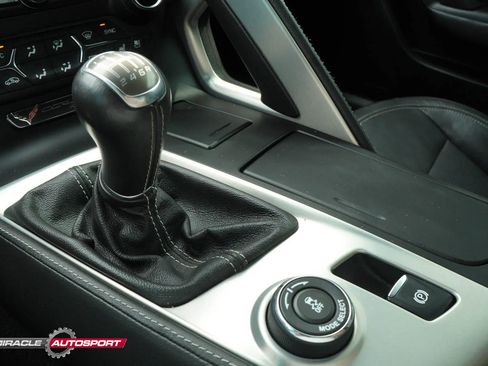 Used 2017 Chevrolet Corvette Stingray Coupe RWD image 40