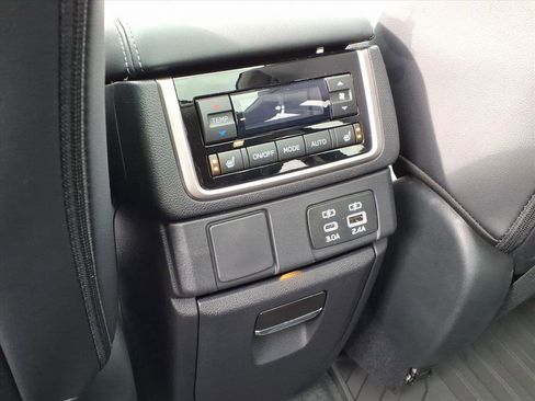 New 2026 Subaru Ascent Limited image 8