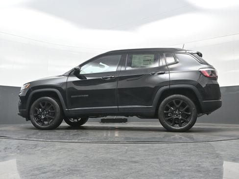 New 2026 Jeep Compass Latitude AWD/4WD image 15