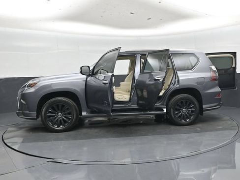 Used 2023 Lexus GX 460 Luxury w/ Sport Design Package AWD/4WD image 53