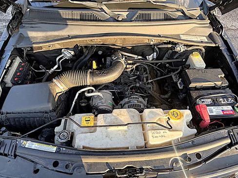 Used 2011 Dodge Nitro Heat w/ Popular Equipment Group image 25