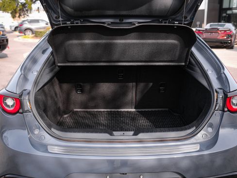 Certified 2025 MAZDA MAZDA3 2.5 S Hatchback w/ Premium Pkg image 31