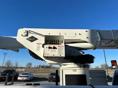 Used 2011 RAM 5500 2WD Regular Cab w/ ST Decor Group image 14