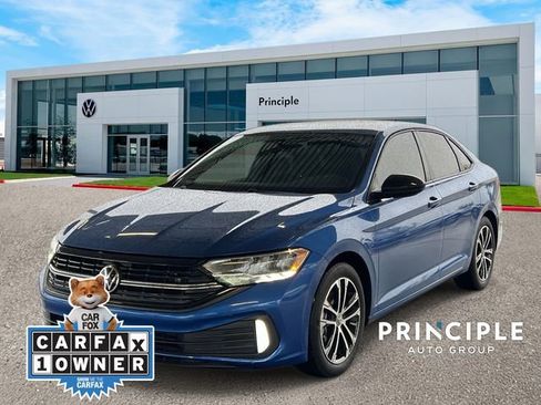 Certified 2022 Volkswagen Jetta Sport image 1