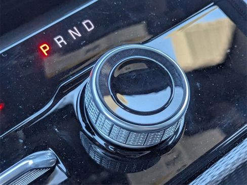 Used 2024 Jeep Grand Cherokee Limited image 16