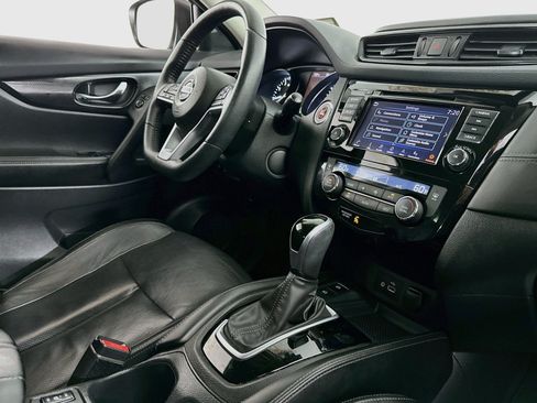 Used 2019 Nissan Rogue SL AWD/4WD image 29