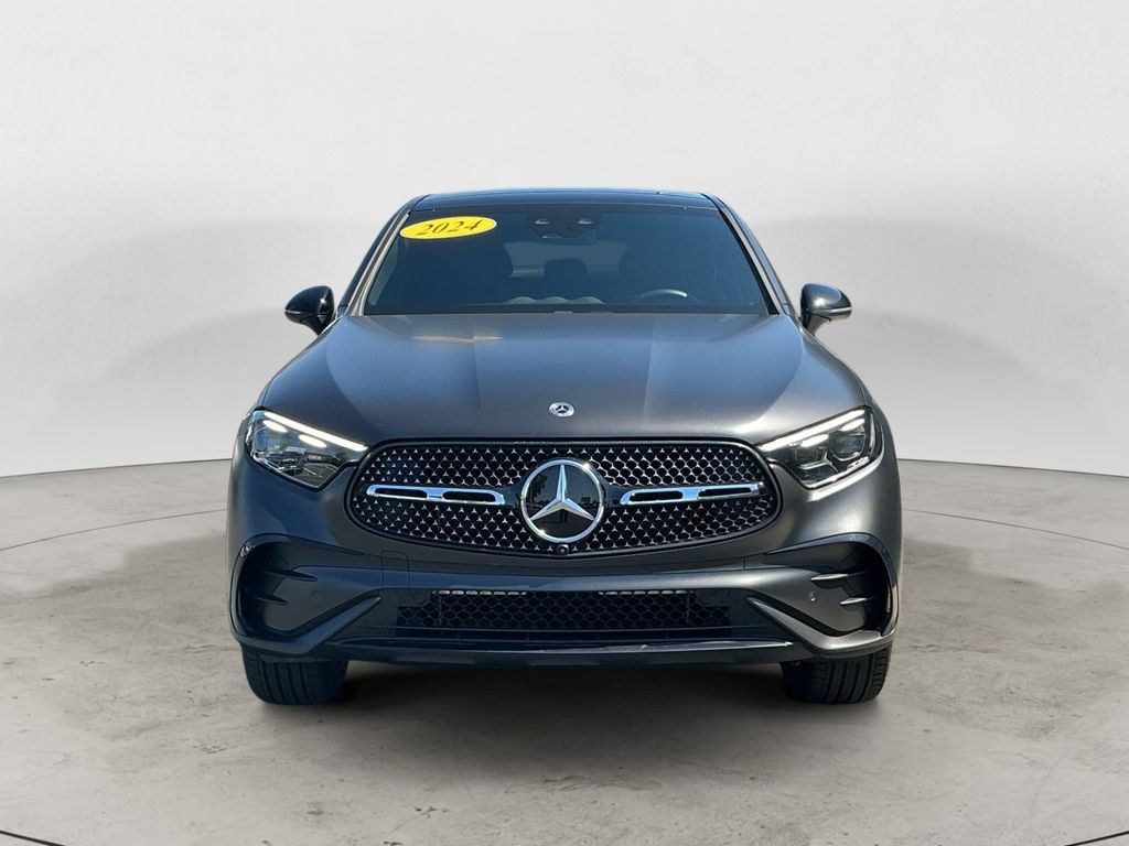 Used 2024 Mercedes-Benz GLC 300 4MATIC image 2